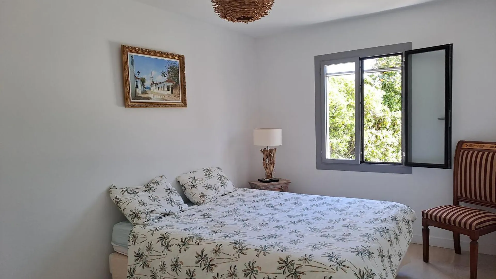 Villa Climatisee, Avec 3 Chambres , Piscine, Et Terrain Arbore Saint-Cyr-sur-Mer