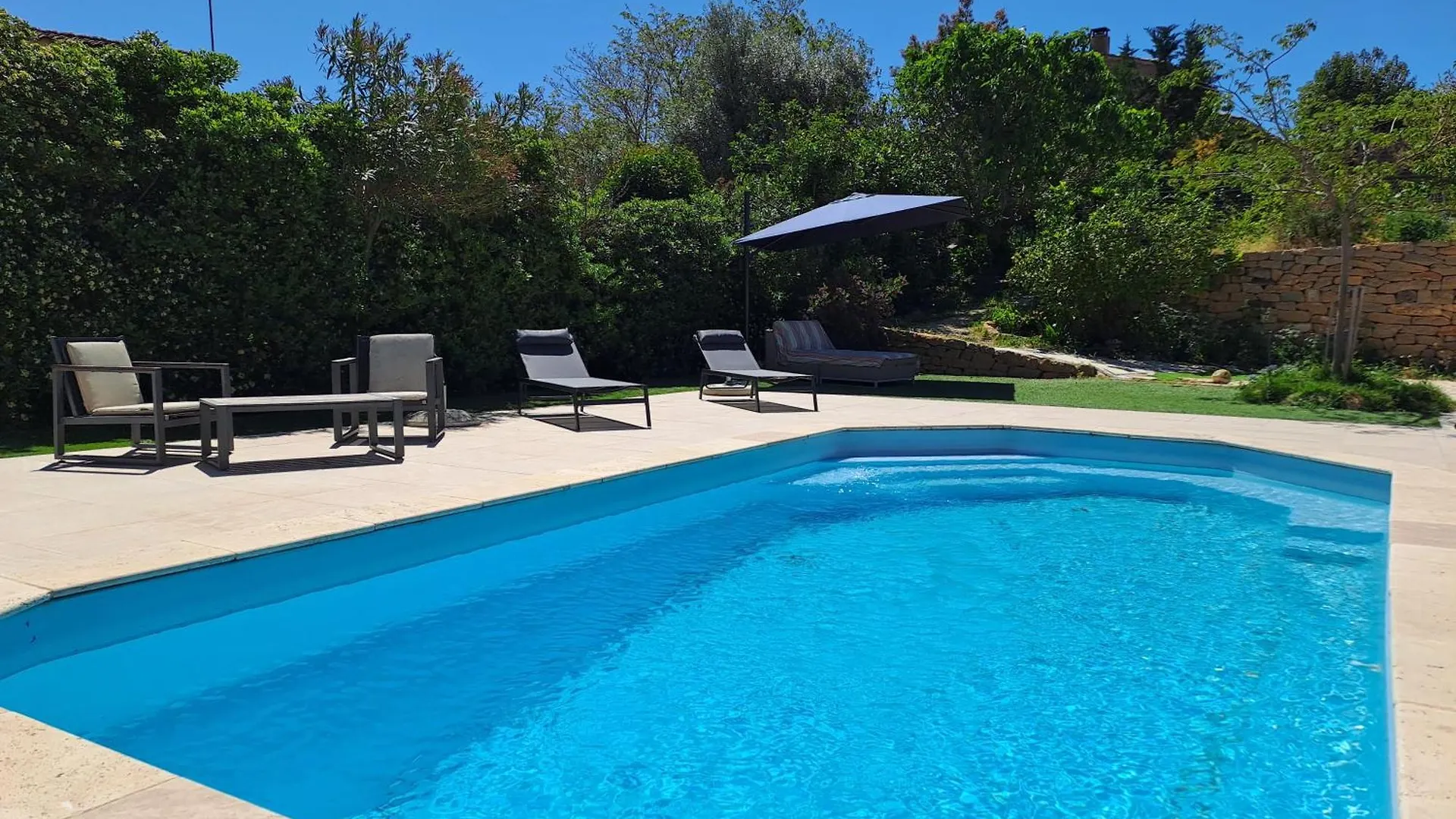 Villa Climatisee, Avec 3 Chambres , Piscine, Et Terrain Arbore Saint-Cyr-sur-Mer