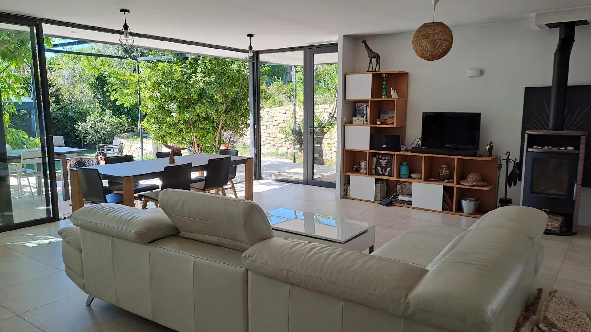 Villa Climatisee, Avec 3 Chambres , Piscine, Et Terrain Arbore Saint-Cyr-sur-Mer 0*,  France